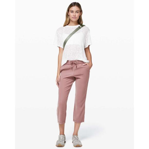 Lululemon Pants Womens 6 On The Fly Crop Woven 23 Mauve Athleisure Casual Work - Picture 1 of 15
